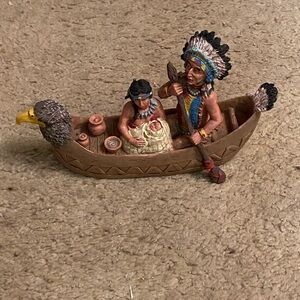 Resin 8” Figurine Native American Indian Man Woman & Baby In Eagle Head Canoe